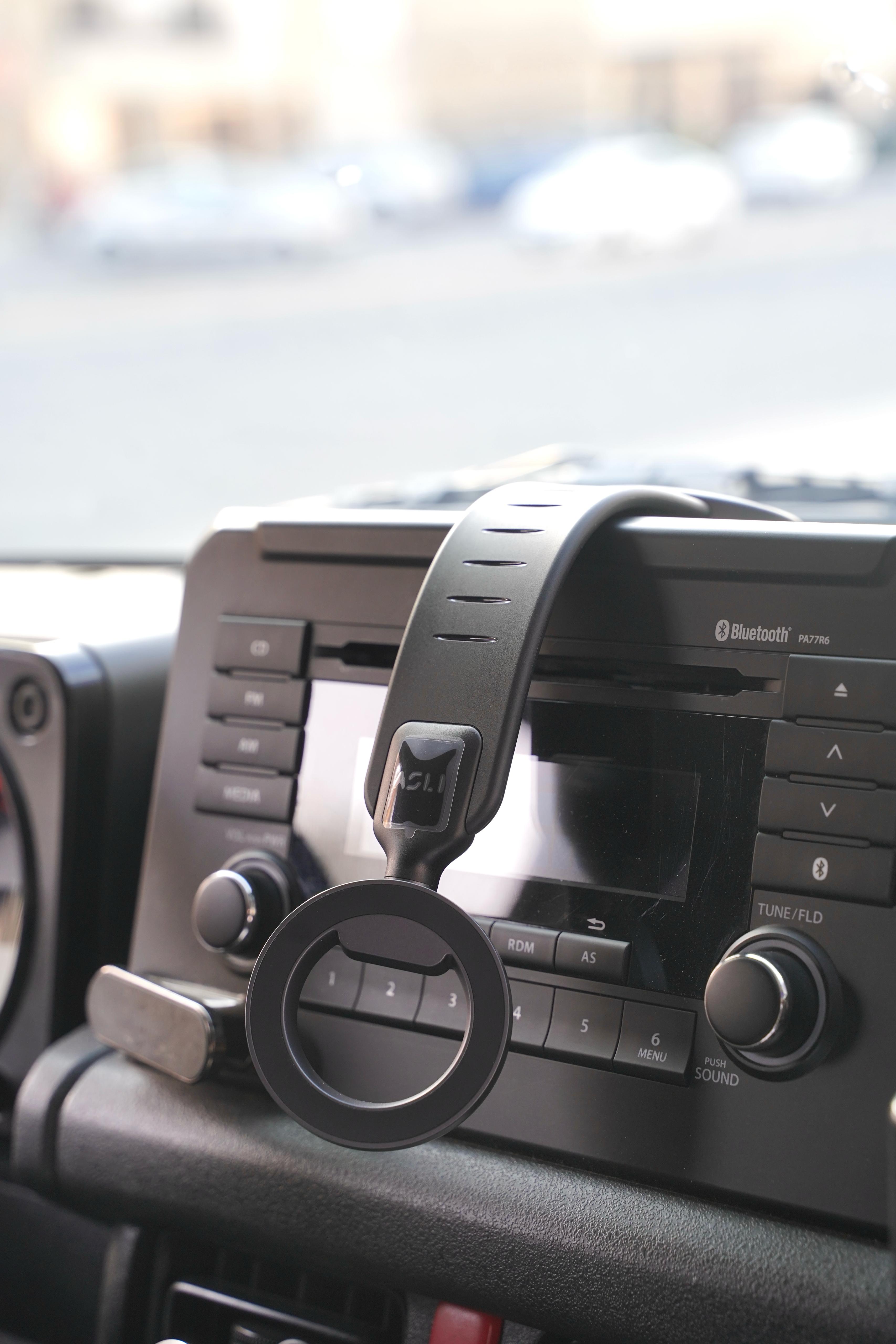 Asli Global Magnetic Ring Car Holder with Strong Magnet Rotation Suction Cup Asli Global Magnetic Ring Car Holder with Strong Magnet Rotation Suction Cup